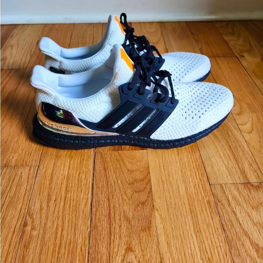 🧡🧡Custom Adidas Ultra Boost
